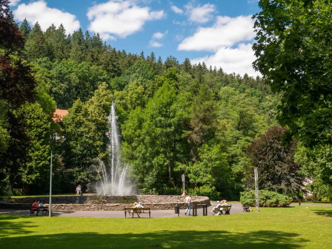 Duszniki-Zdrój atrakcje: Odkryj perłę Sudetów i zaplanuj urlop