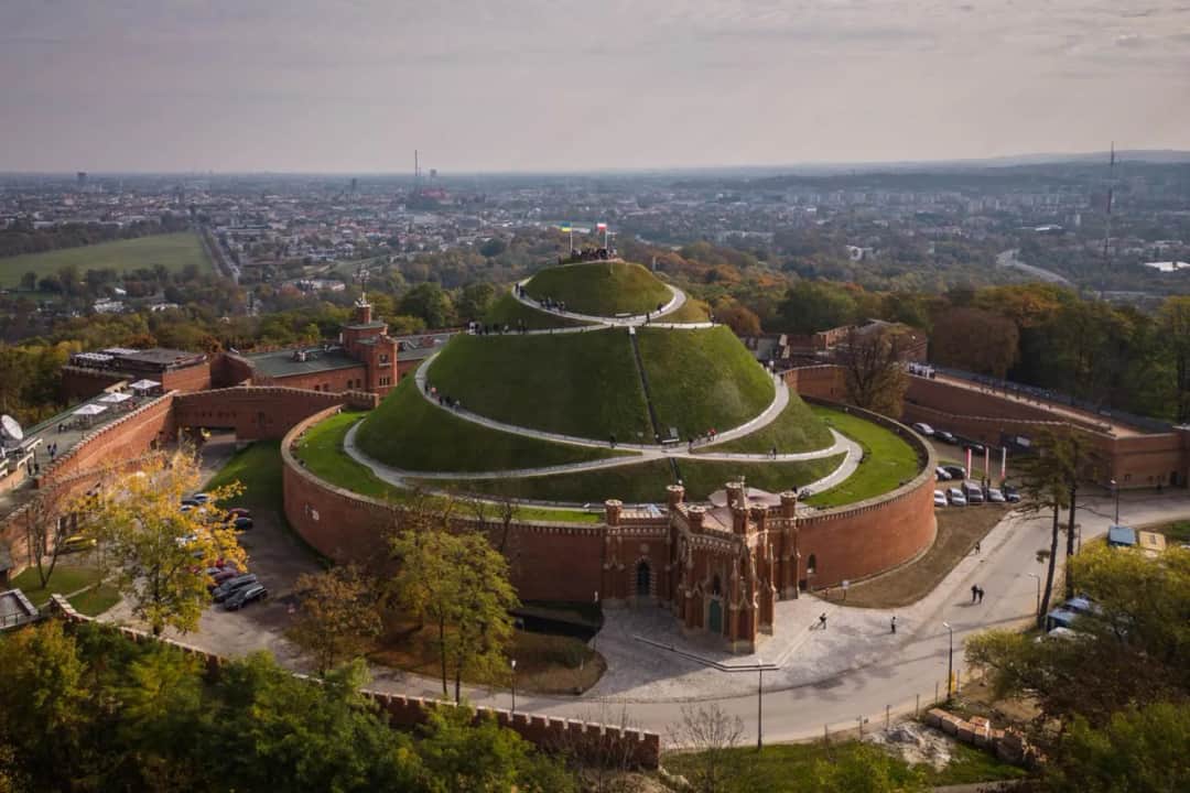 Kraków na weekend: Odkryj najlepsze atrakcje i ukryte miejsca